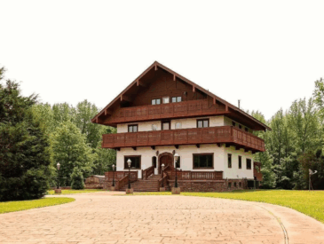 Arkansas chalet